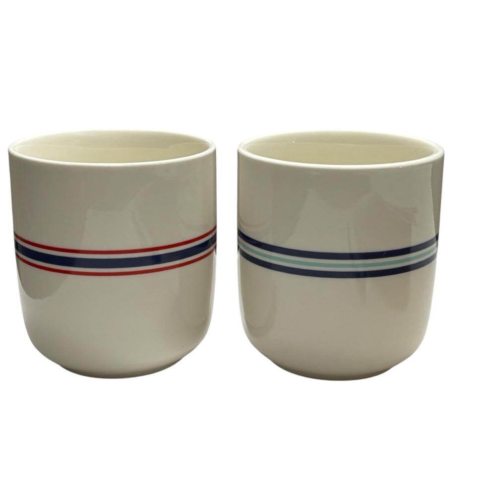 Set of two Creative Co-op porcelain nautical anchor cups. - Picture 4 of 4